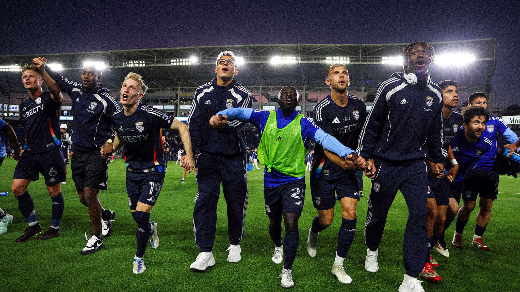 乐部管理层 乐部管理层